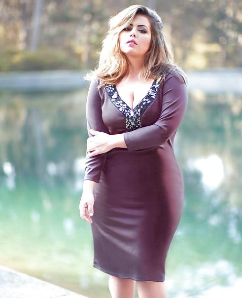 25P Plus size model 3 (non-nude)