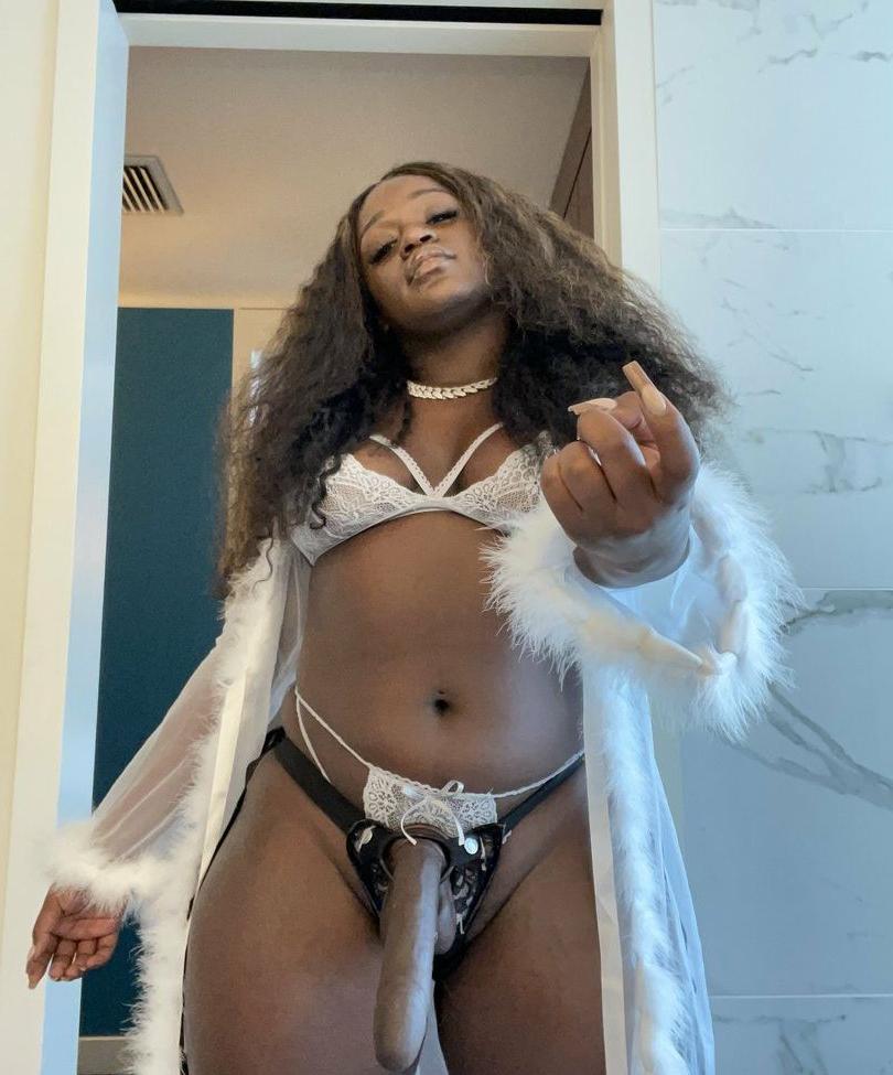 20P Queen Melanin nude