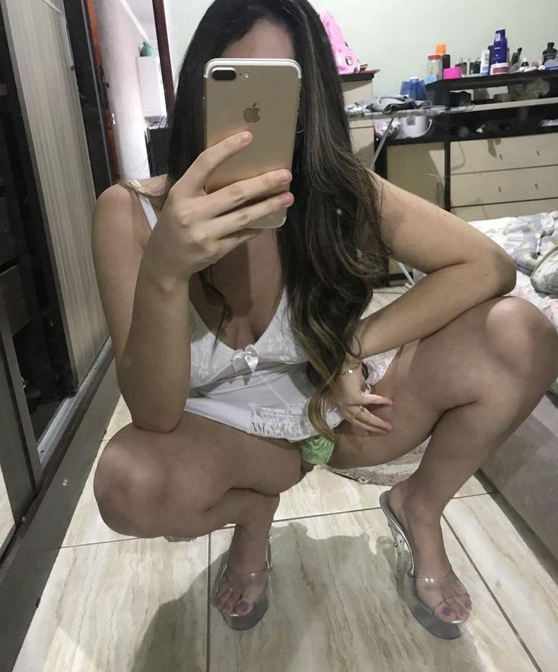 25P Queen Mah nude