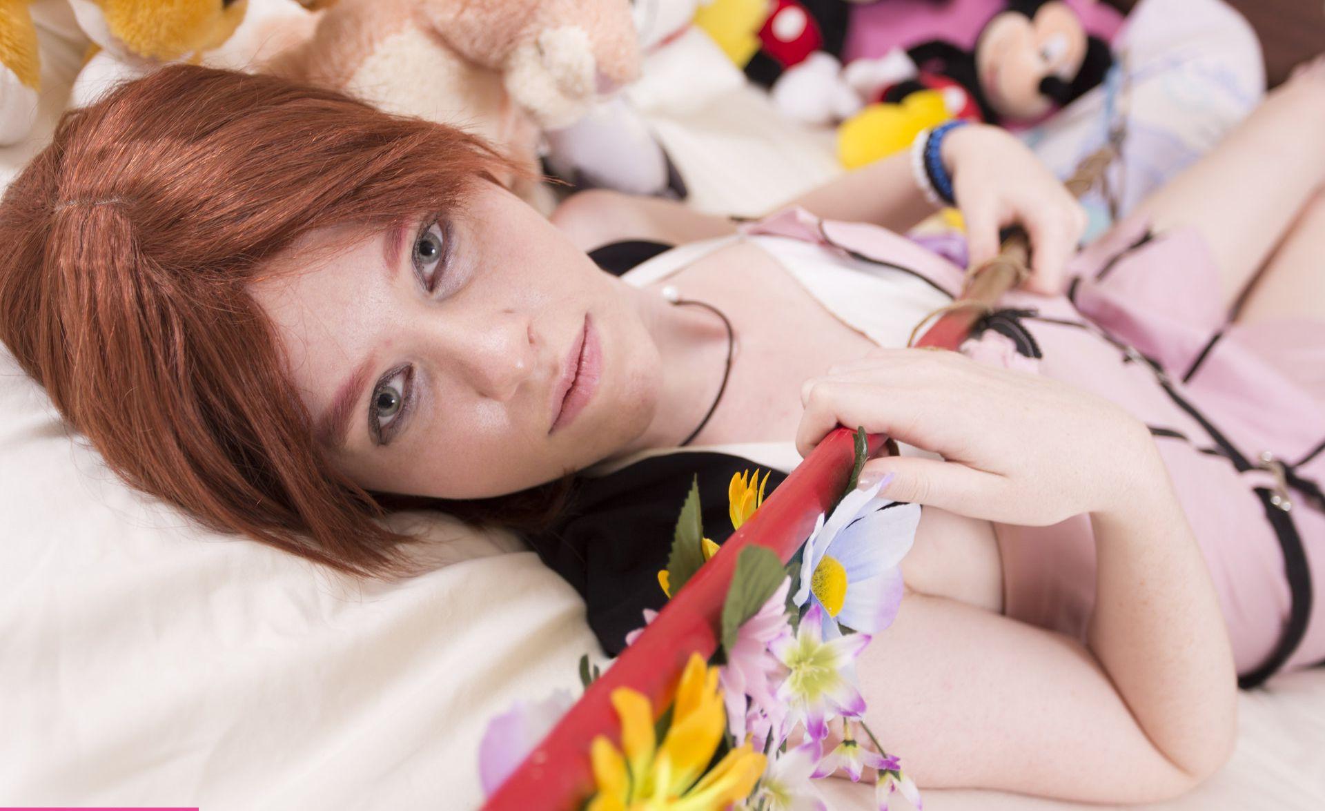 25P Sleeping Queen nude