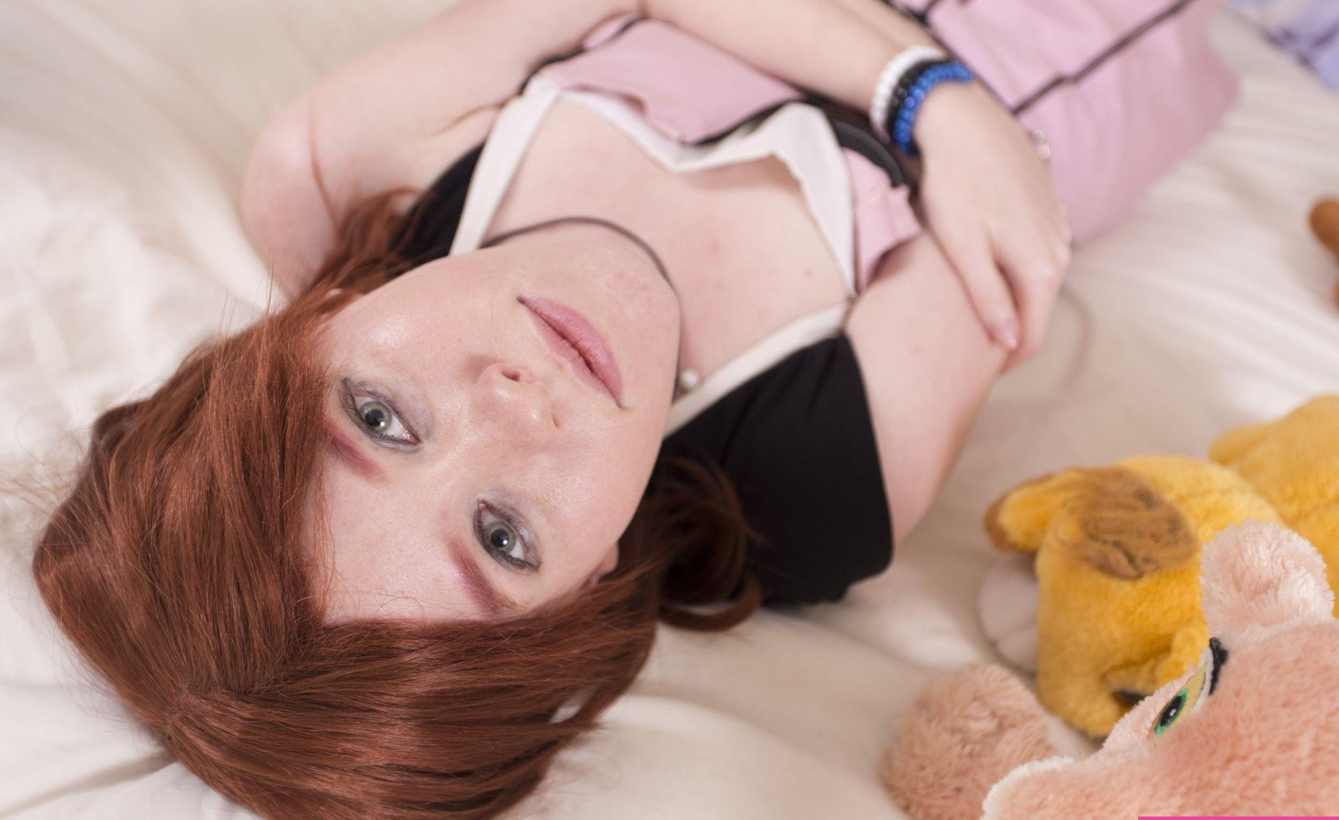 25P Sleeping Queen nude