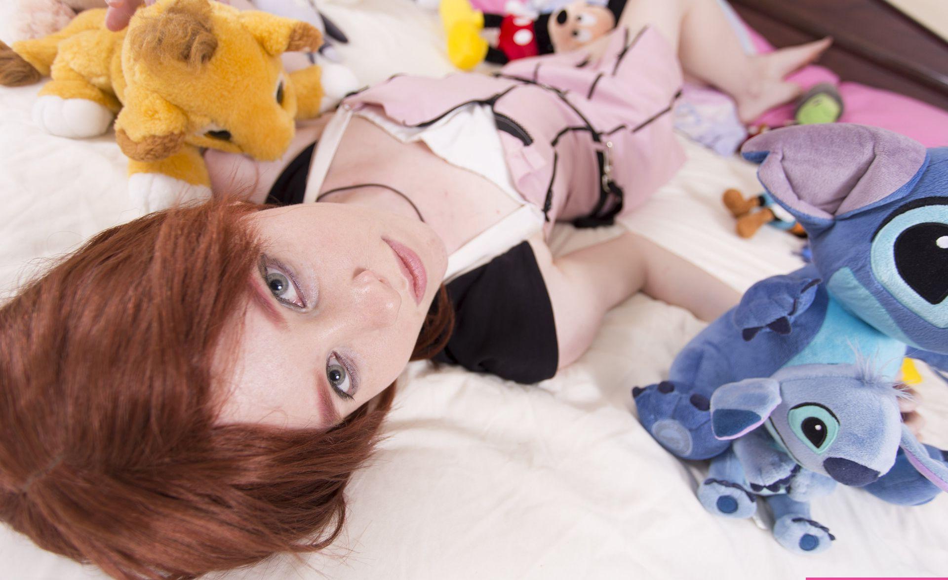 25P Sleeping Queen nude