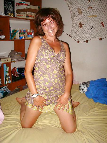 8P Pute magali! sale chienne que t'es