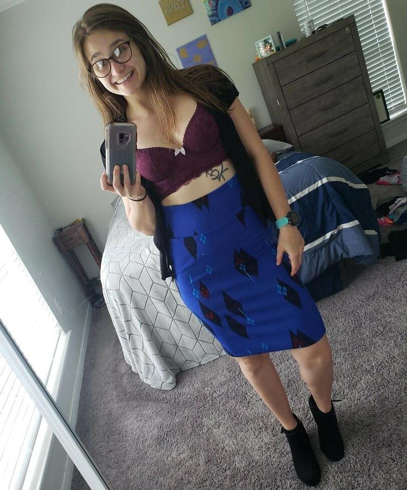 25P Queen Amber nude