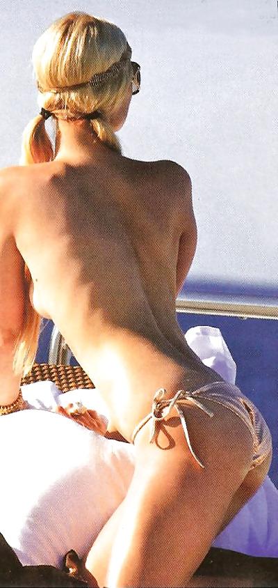 5P Paris Hilton Topless 