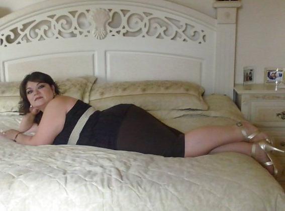 8P Chubby latina