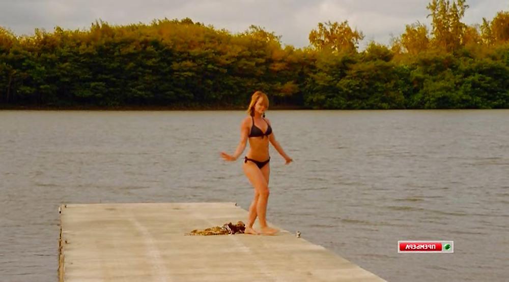 22P Mena Suvari in a bikini in you may not kiss the bride