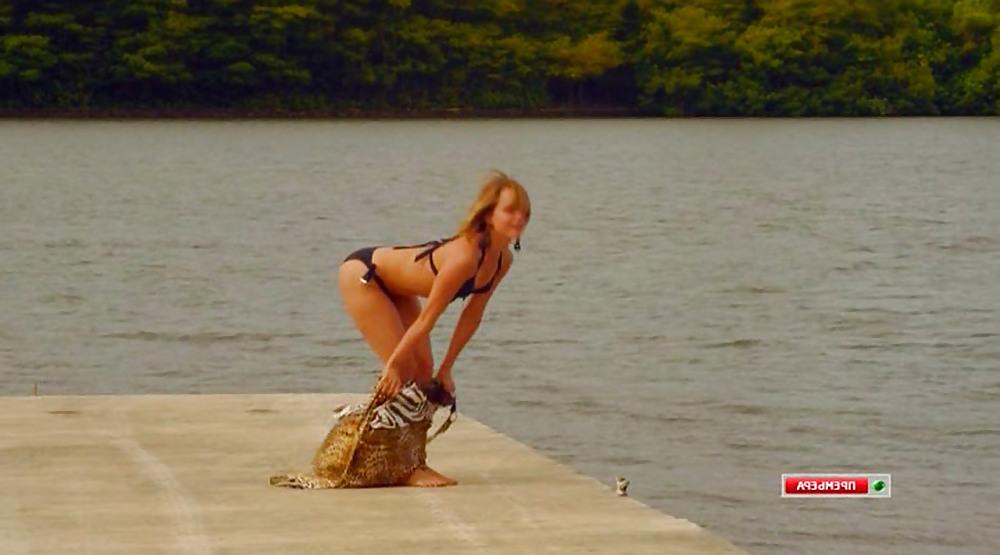 22P Mena Suvari in a bikini in you may not kiss the bride