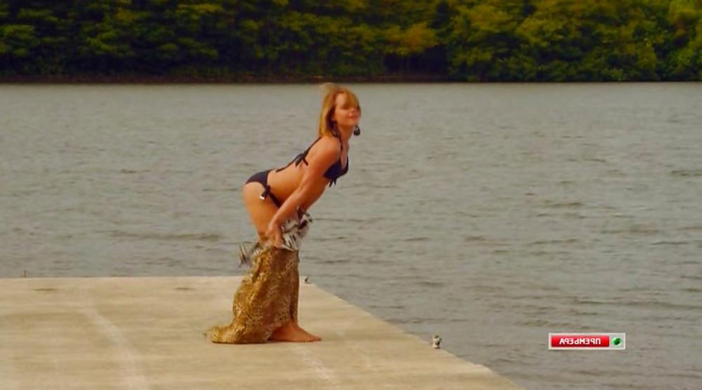 22P Mena Suvari in a bikini in you may not kiss the bride
