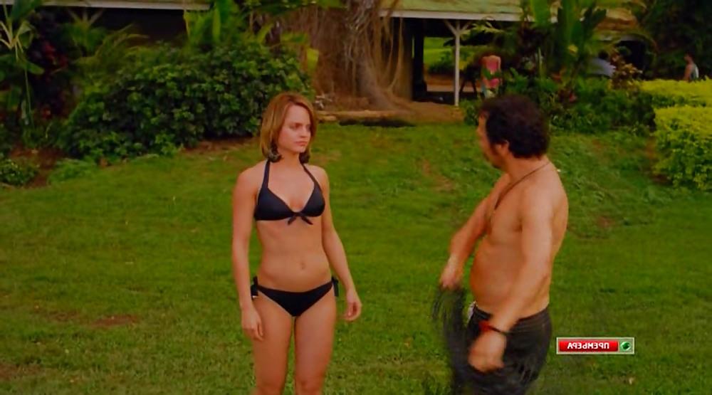 22P Mena Suvari in a bikini in you may not kiss the bride