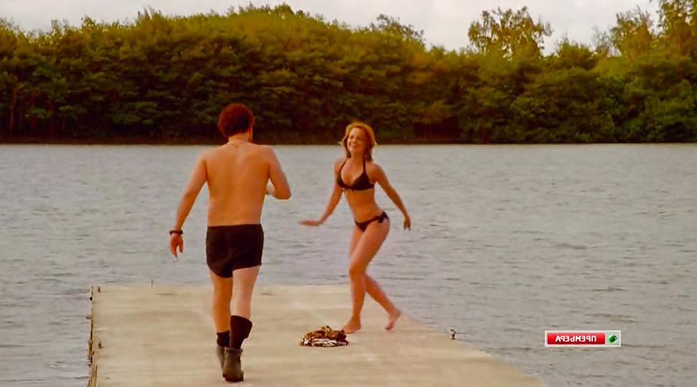 22P Mena Suvari in a bikini in you may not kiss the bride