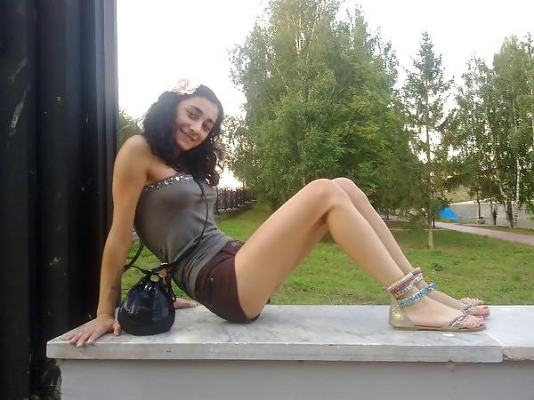 10P My bitch neighbor, 2 days ago i broke her hymen )))
