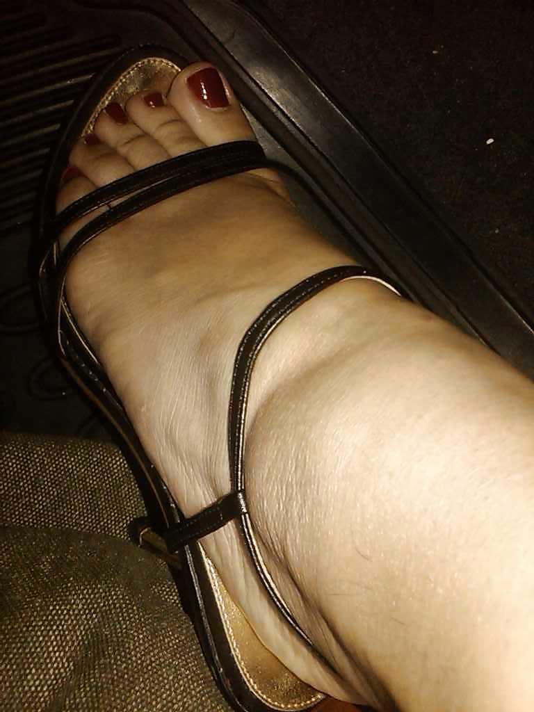 25P My wife feet, legs and hands