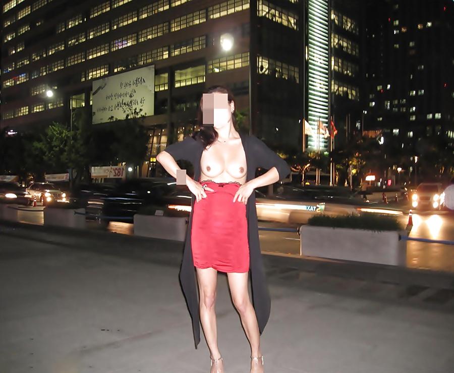 25P Korean women nude in public