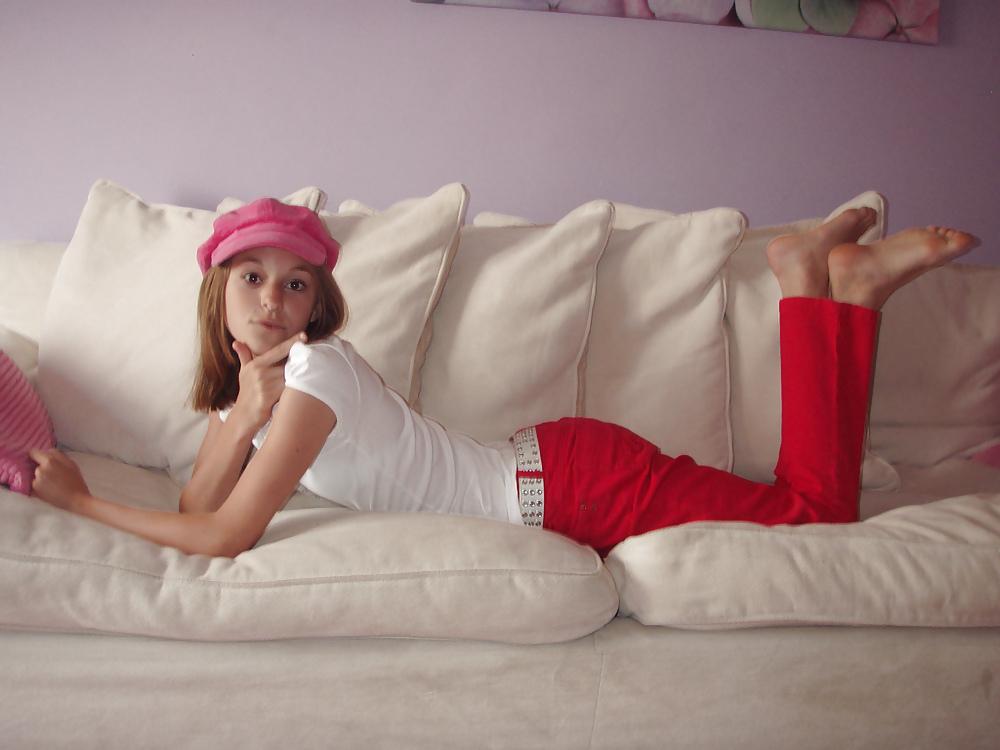 20P Teens and feet