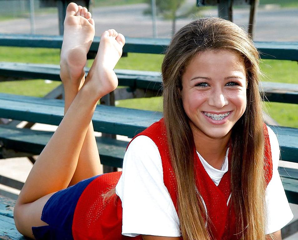 20P Teens and feet