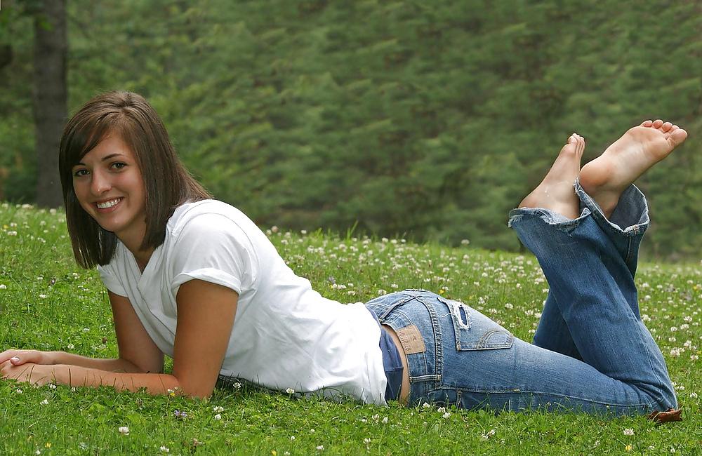 20P Teens and feet