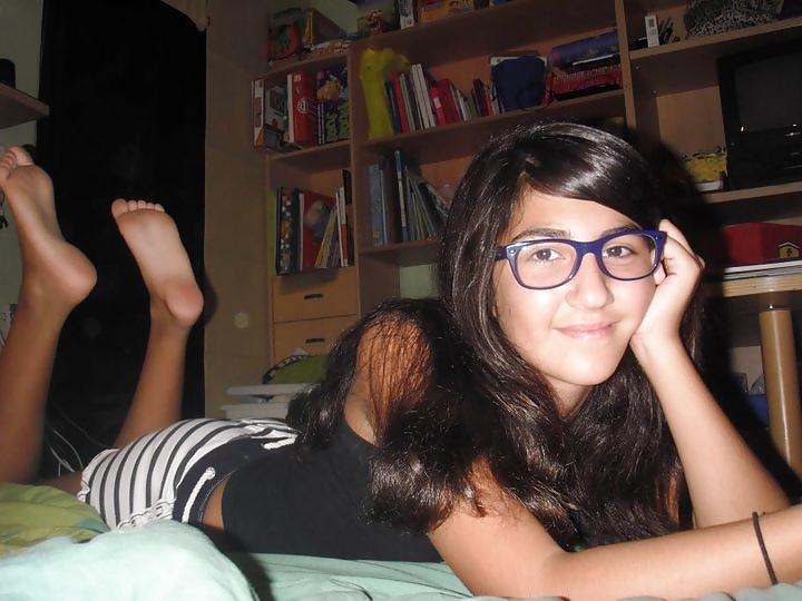 20P Teens and feet