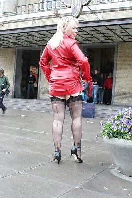 25P Flashing stockings tops in public places