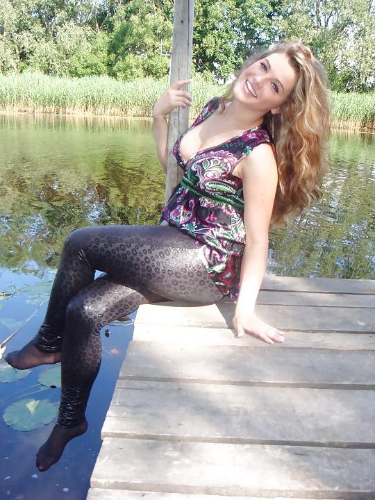 25P More feet and leggings