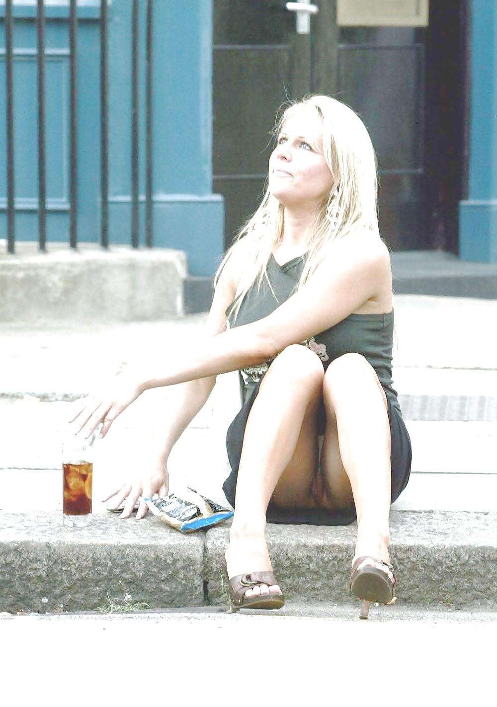25P Amateurs showing in public