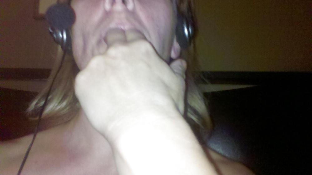 12P Milf wants to play