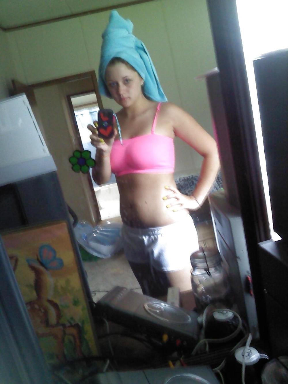 25P Chubby Selfshot Girl