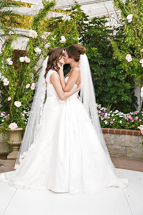 25P A bride in the hand is worth two in her bush