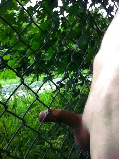 8P Watch me play in the bushes next to a public road 