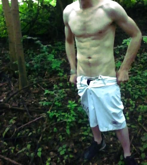 8P Watch me play in the bushes next to a public road 