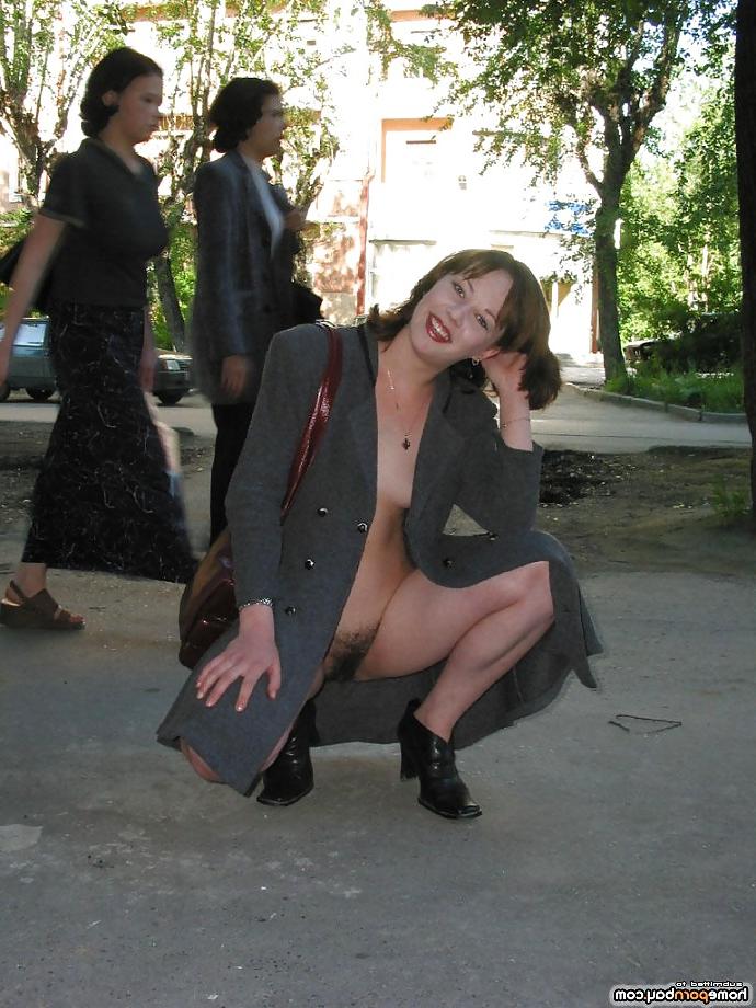 25P Pussy revealed in public