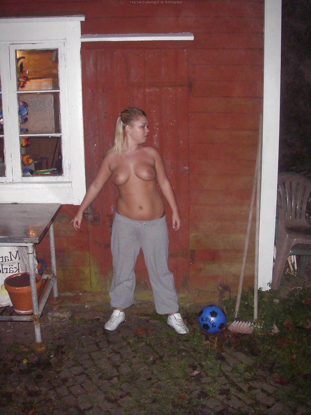 25P Blonde Chubby Outdoors