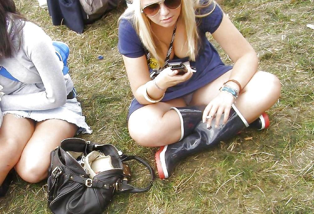 20P REAL voyeur, upskirt, pussy&nip slips! 2