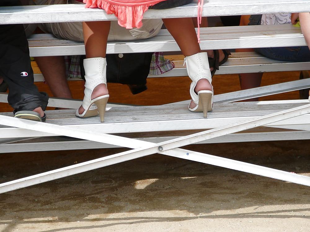 15P Queen feet