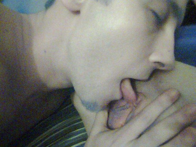 7P Hot milf luv's younger guys tongue