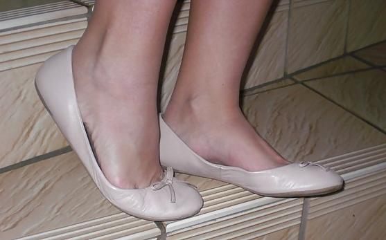 13P Ballerinas and Fuesse 2 (flat shoes and feet)