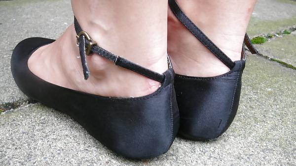 13P Ballerinas and Fuesse 2 (flat shoes and feet)