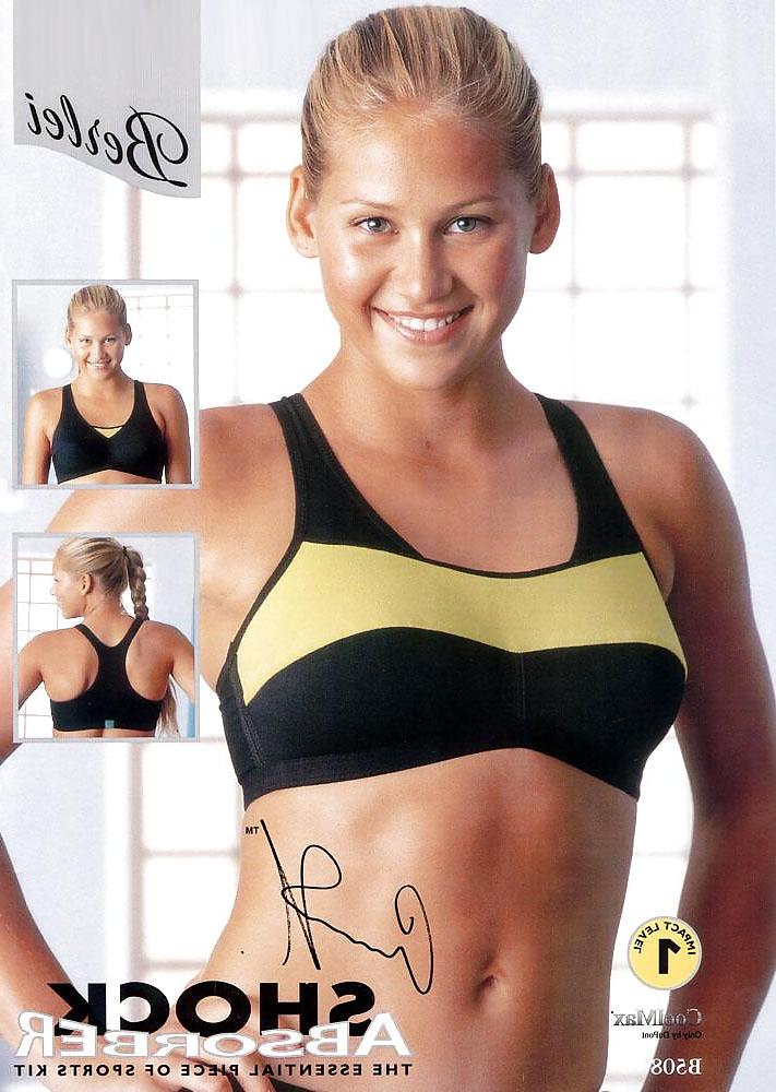 25P Anna Kournikova Sexy Tennis Queen