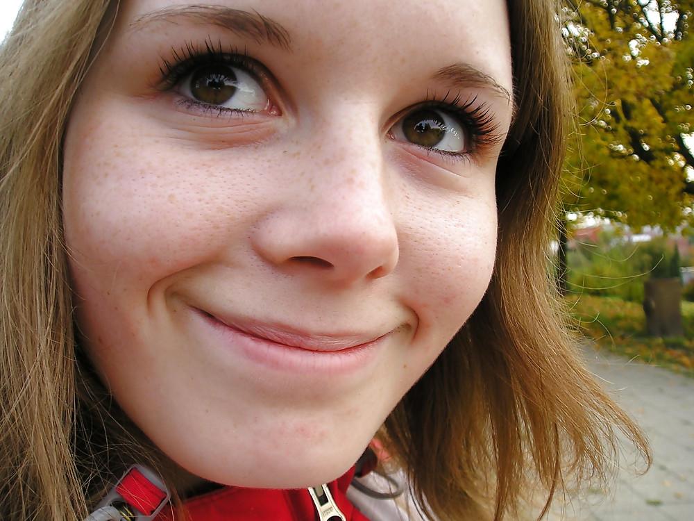 25P Hot Teen Exposed In Public