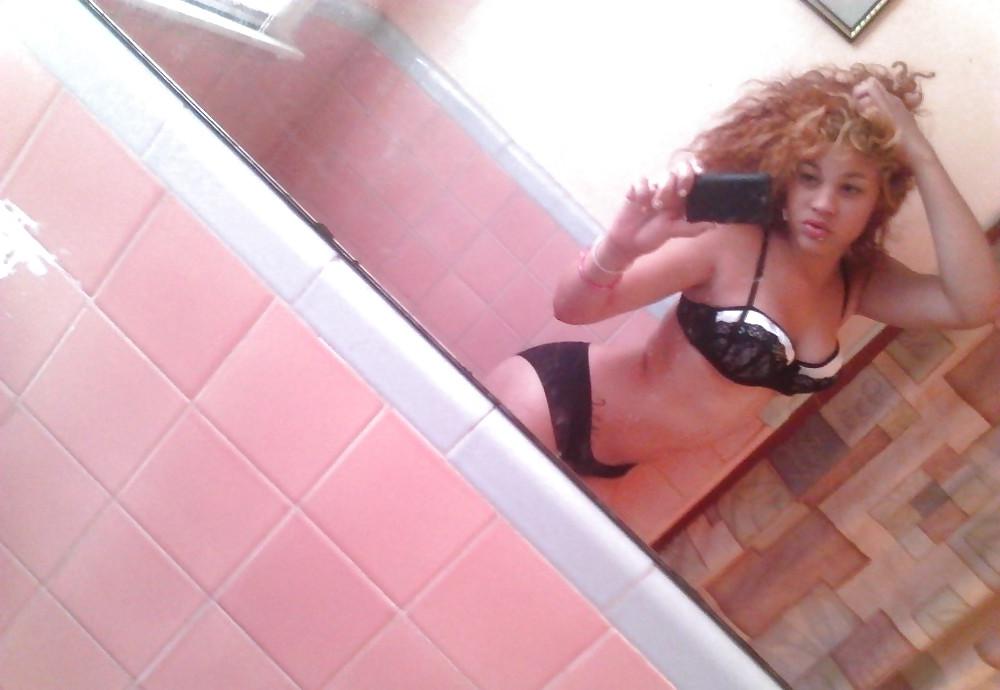 13P Curvy Ass Ebony