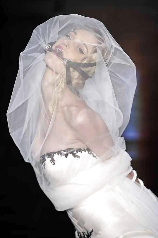 15P Slave-Brides 01