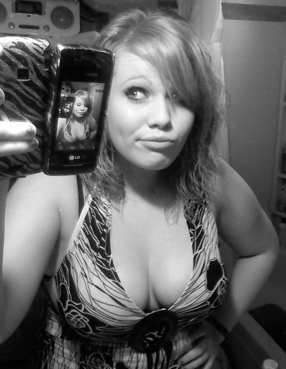 25P Fun Busty & Chubby Teen