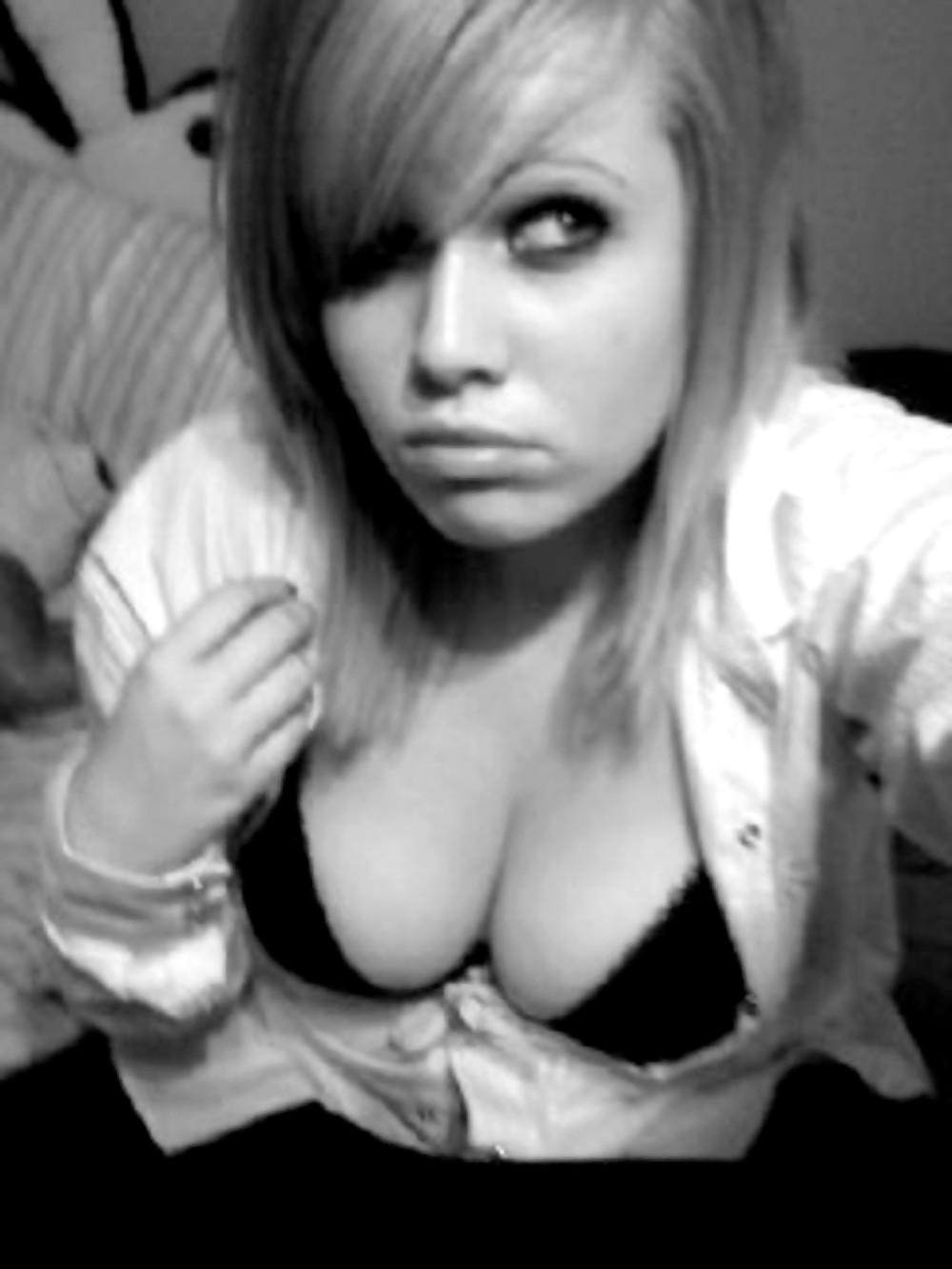 25P Fun Busty & Chubby Teen