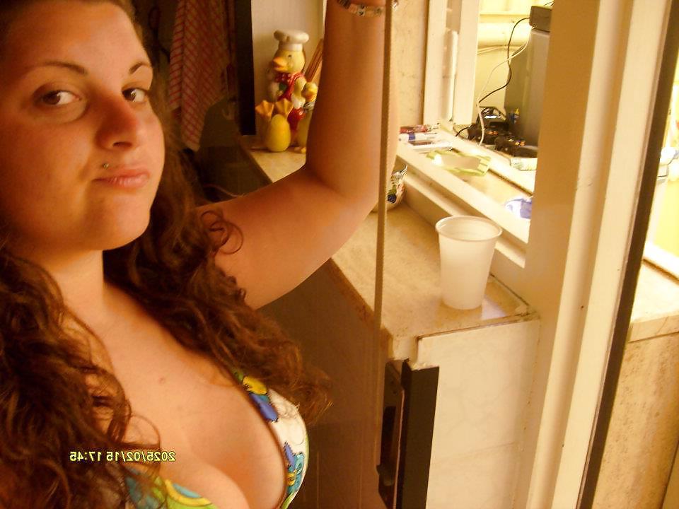 12P Italian chubby girl