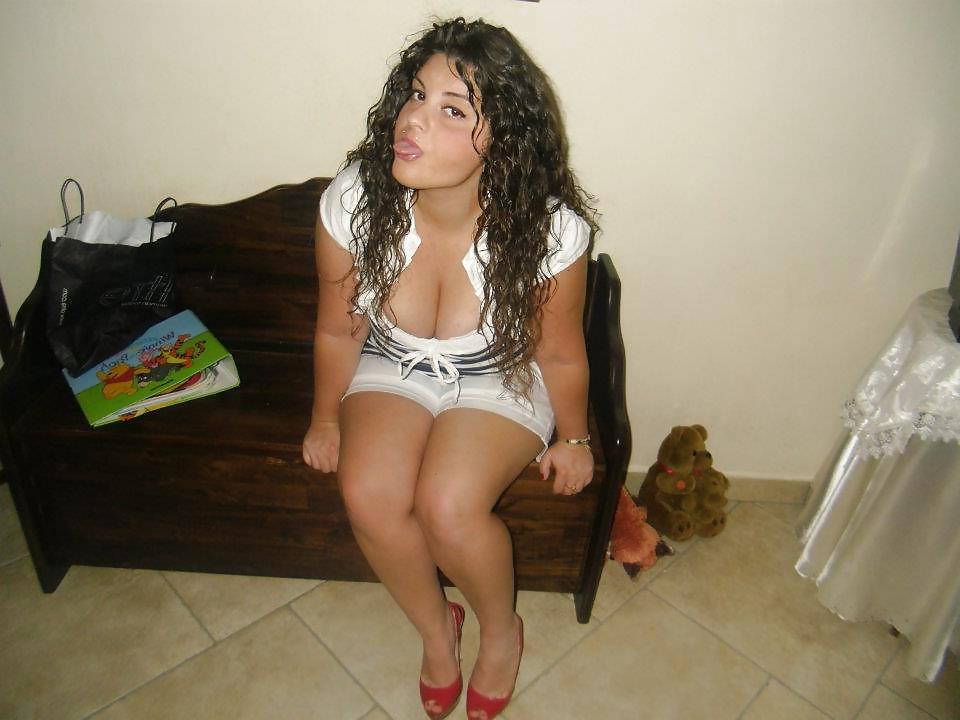 12P Italian chubby girl