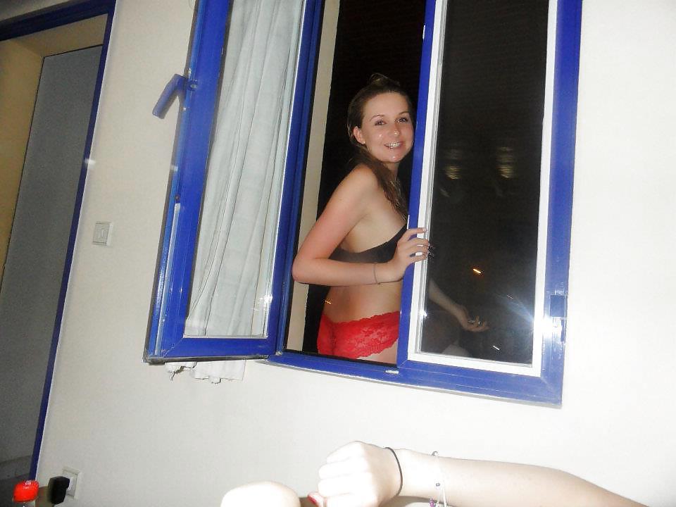 25P British Sluts On Holiday