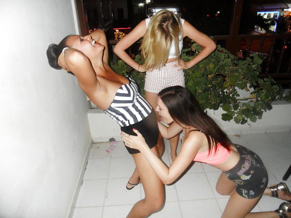 25P British Sluts On Holiday
