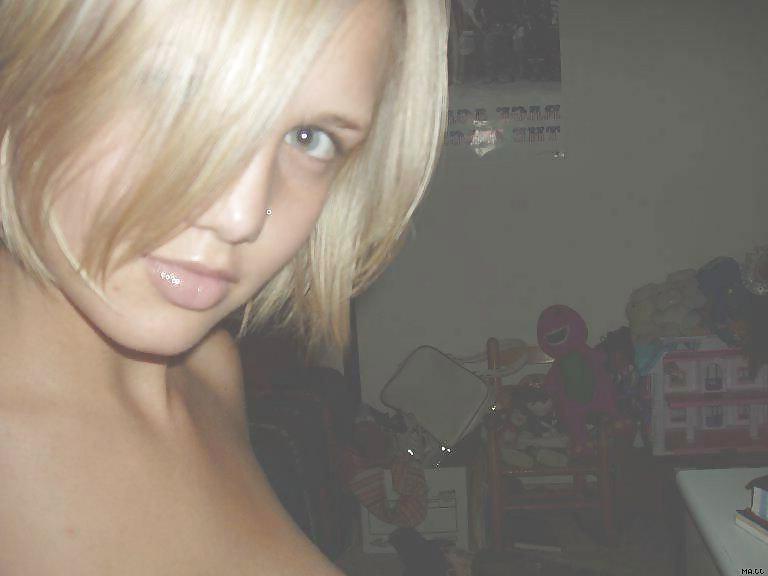 18P Fantastic blonde chick with glasses.