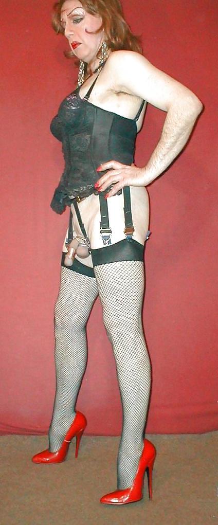 17P Mature tranny's