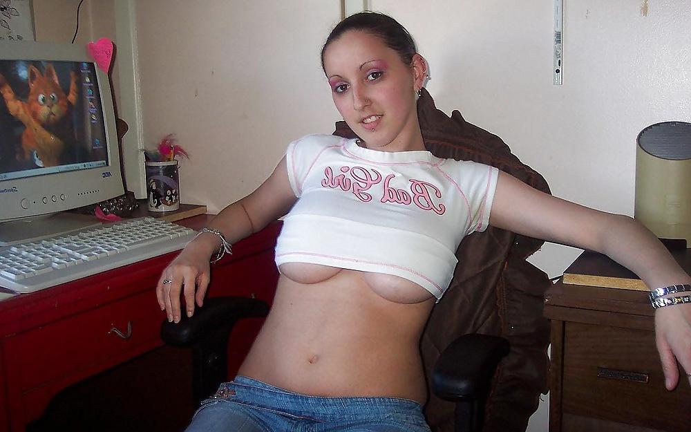 25P Two Cute Naked Lesbians Licking Each Other 